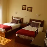 A Muralha 3* אלמיידה