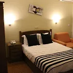 A Muralha 3* אלמיידה